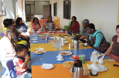 mother_breakfast_4_